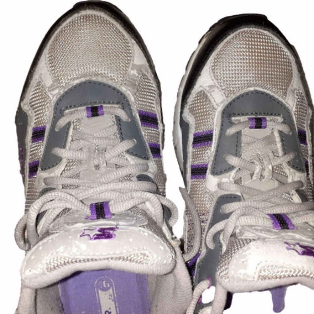 GRAY Sneakers w/Purple Trim